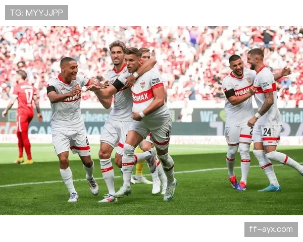 德甲转会风云再起：多队竞逐新星前锋，争冠格局或将重塑