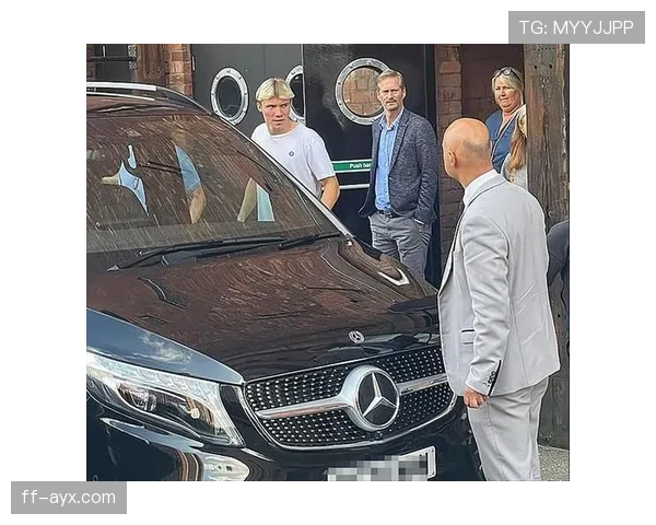 霍伊伦近期表现如何？舆论评价两极分化